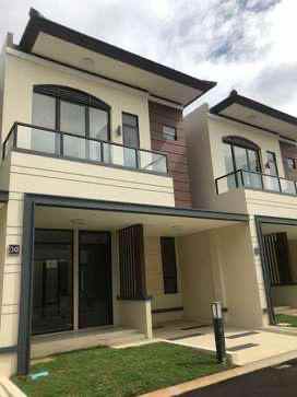 rumah dekat tol cikupa lavon 1 swan city cluster alura