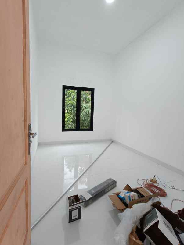 rumah desain modern akses stasiun krl