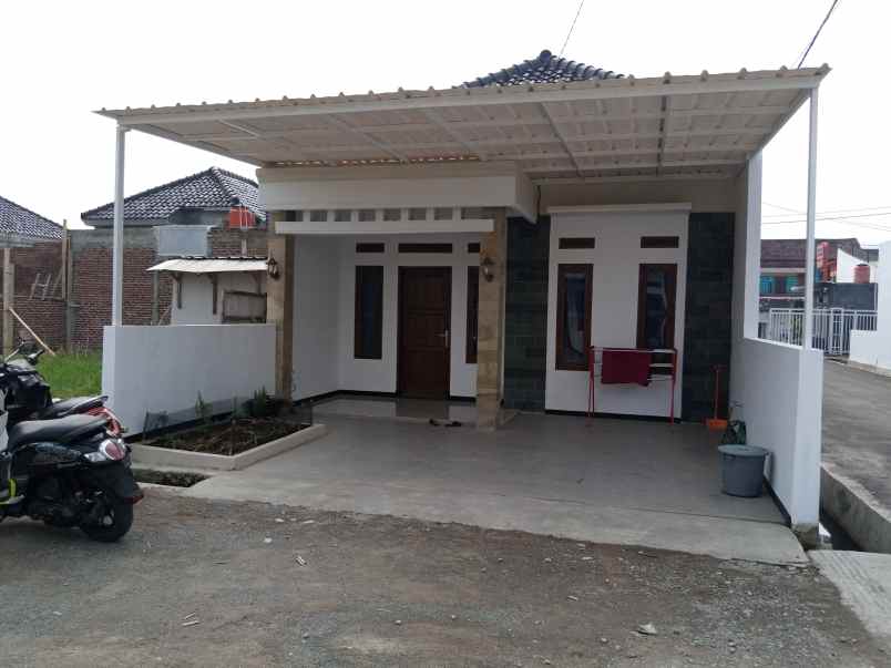 rumah dijual dekat dari alun alun banjaran
