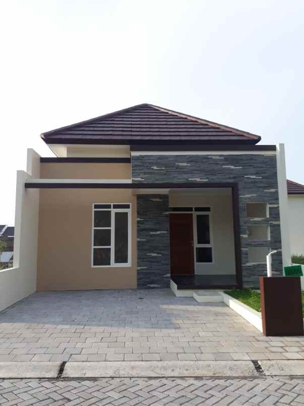 rumah elang raya mangunharjo