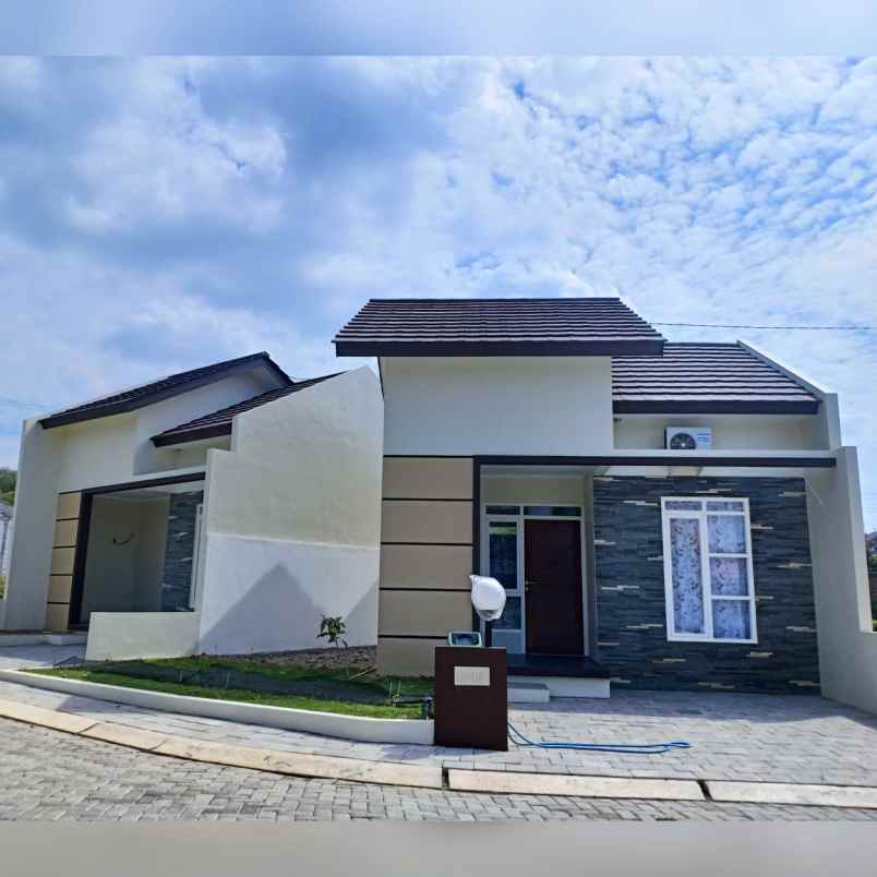 rumah elang raya mangunharjo