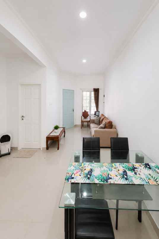 rumah full furnished 3 kt di graha raya cuma rp1 85 m