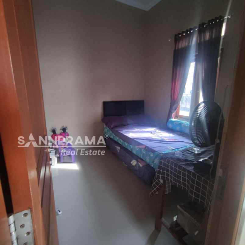 rumah furnished murah luas 165 meter tapos depok