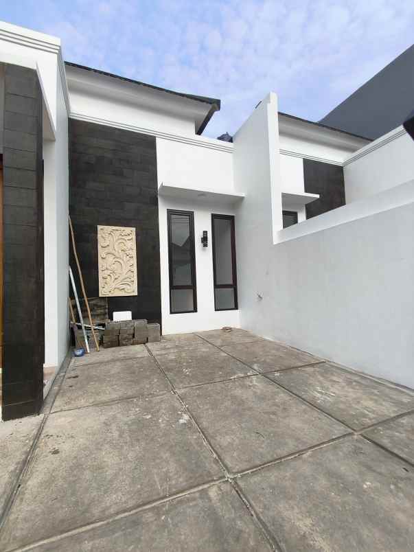 rumah jalan karet hijau 1