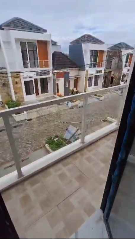 rumah jalan karet hijau 1