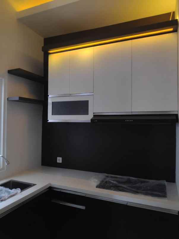 rumah jl jatiwaringin pondok