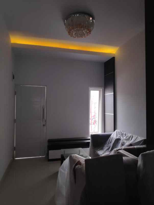 rumah jl jatiwaringin pondok