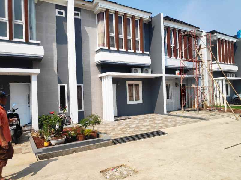 rumah jl jatiwaringin pondok