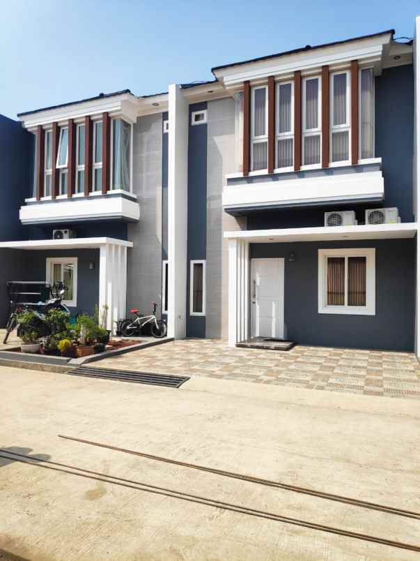 rumah jl jatiwaringin pondok