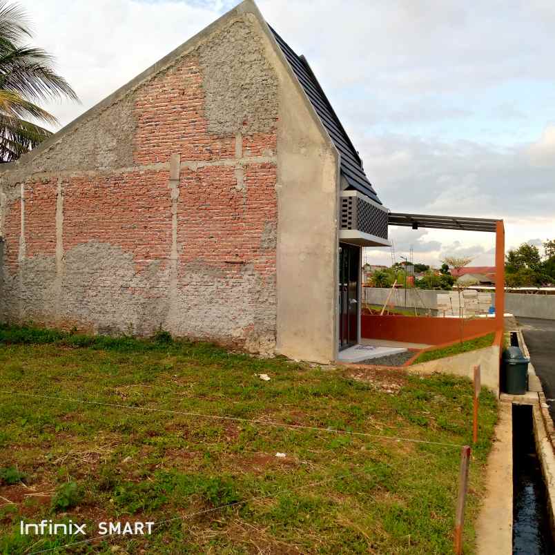 rumah jl lentera no 18 suradita