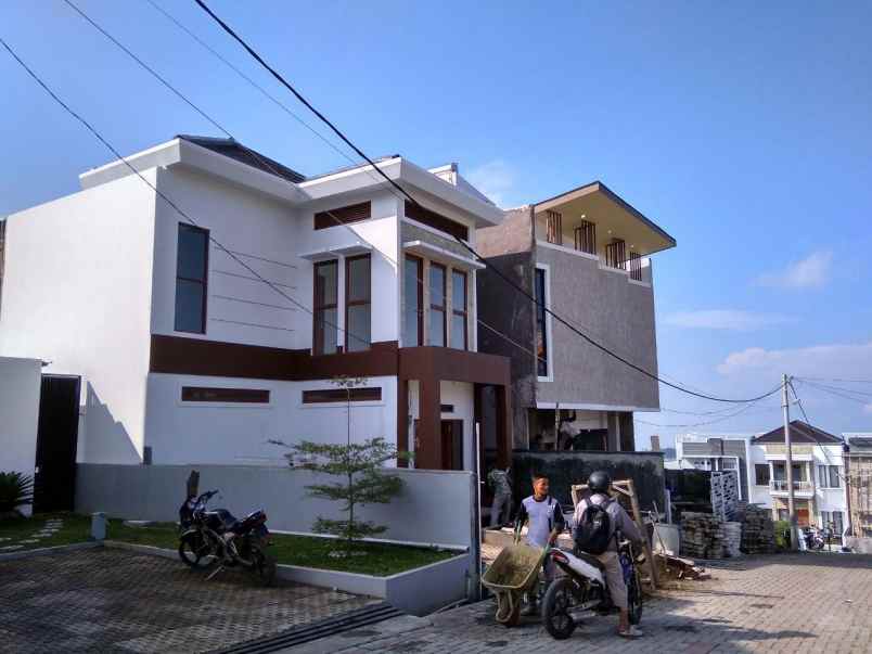 rumah jl mesjid nagrak no 611