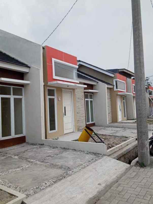 rumah jl raya sepatan tangerang