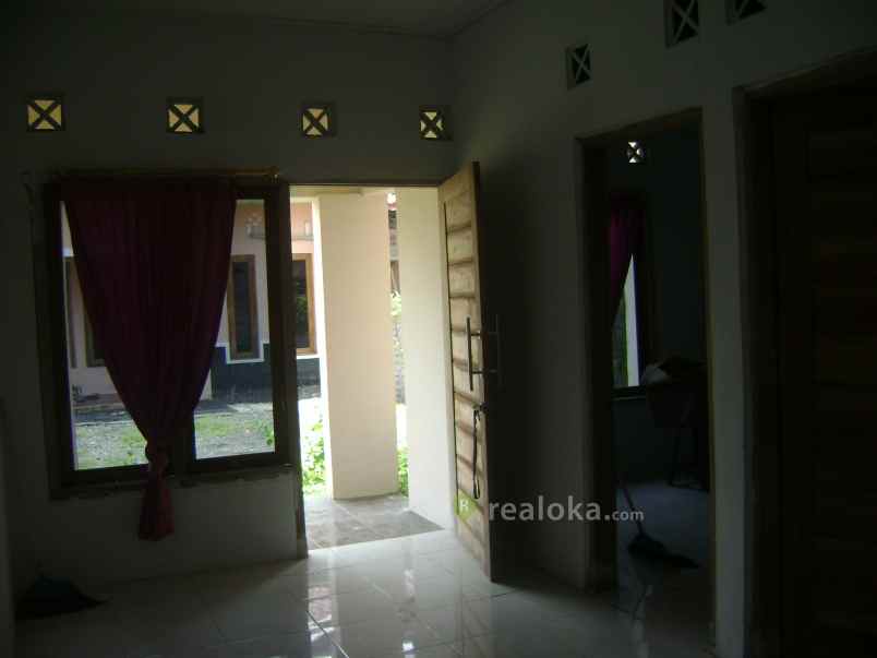 rumah jl wates km 12 sedayu