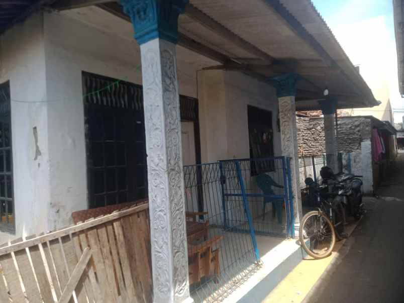 rumah kampung layak huni dan strategis