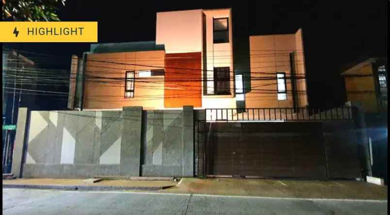 rumah kontemporer keren di komplek duren sawit