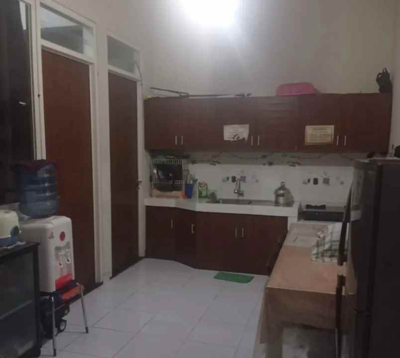 rumah kos 10 kamar lokasi tengah kota ngagel surabaya
