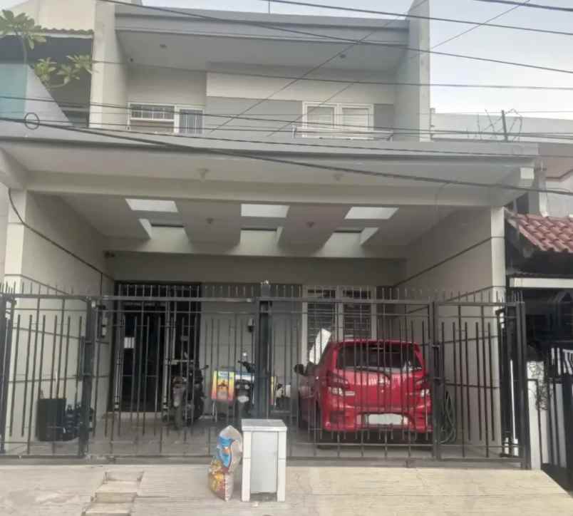 rumah kos 10 kamar lokasi tengah kota ngagel surabaya