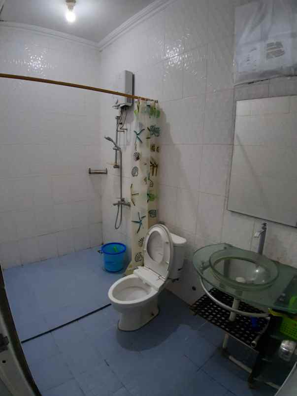 rumah luas dan full furnish 3 menit dari pasar gentan