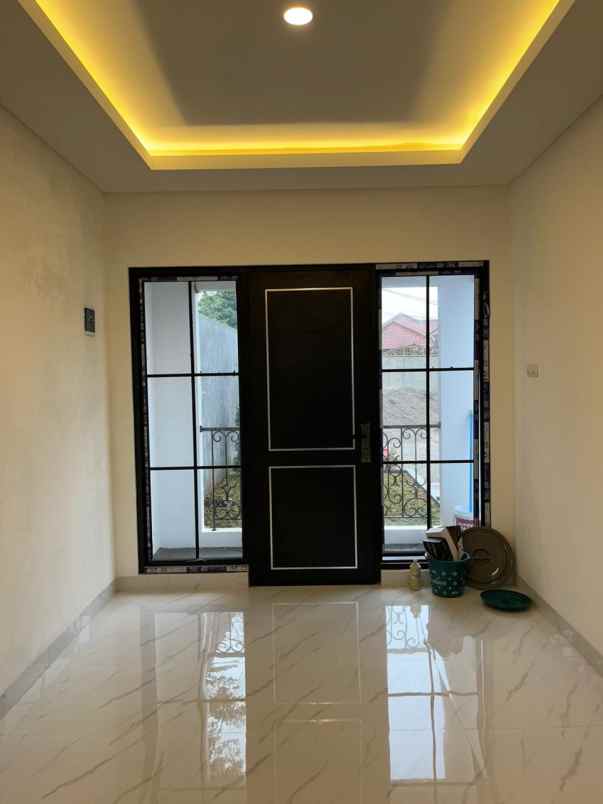 rumah mewah akses dekat pintu masuk grandwisata