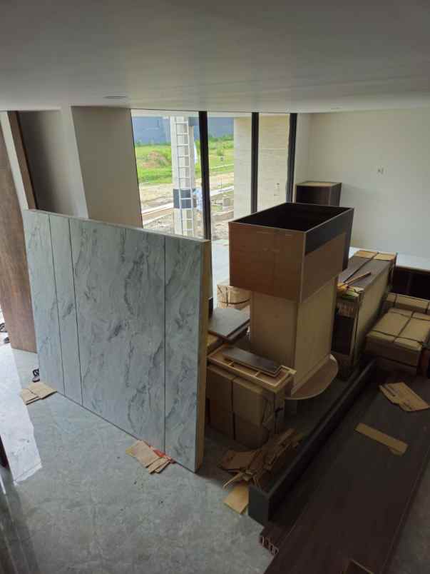 rumah mewah cantik berlokasi strategis di mlati sleman