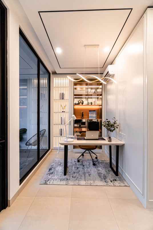 rumah mewah dengan private lift di sawangan depok