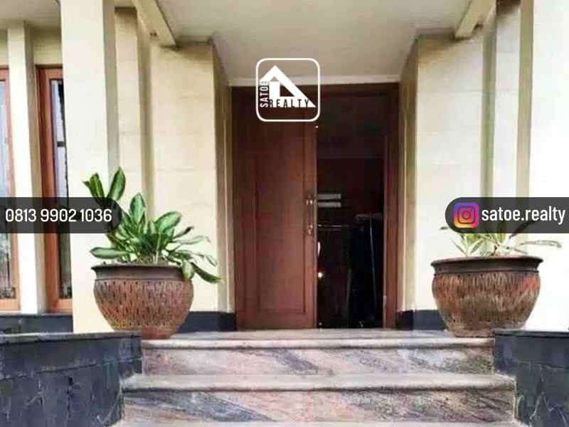 rumah mewah di dalam komplek elit kemanggisan palmerah