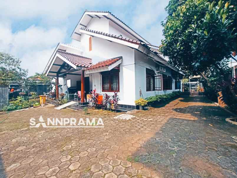 rumah mewah di kelapa dua tanah dan bangunan luas rn