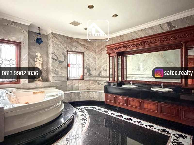 rumah mewah di lokasi premium pondok indak bukit golf