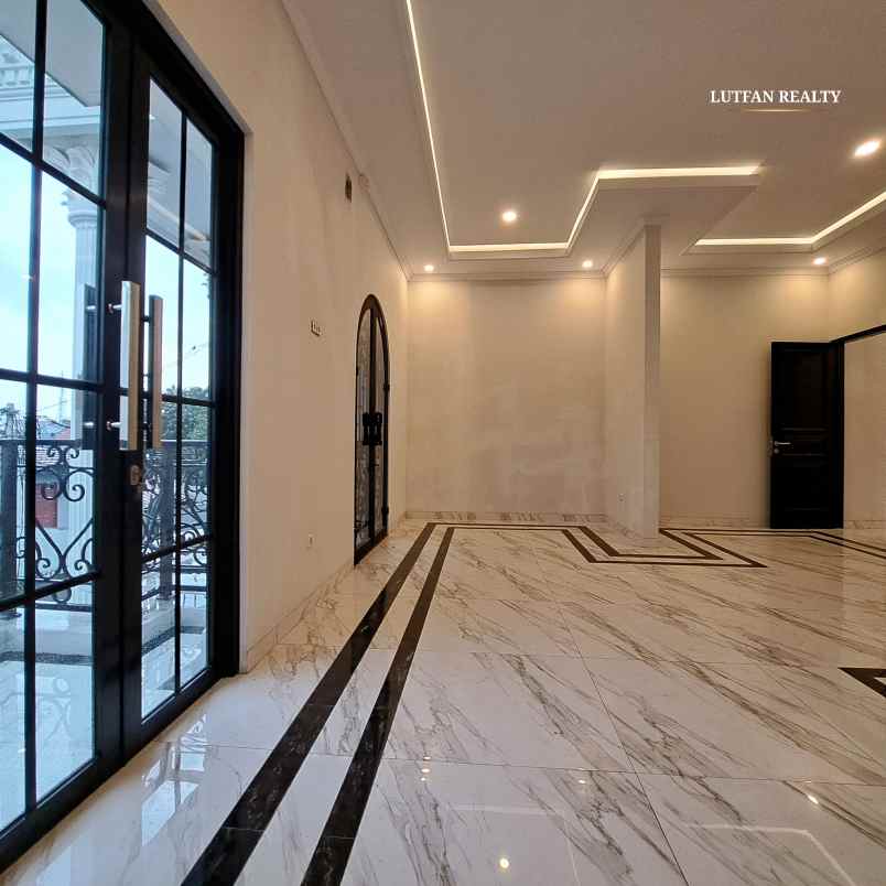 rumah mewah jagakarsa non cluster