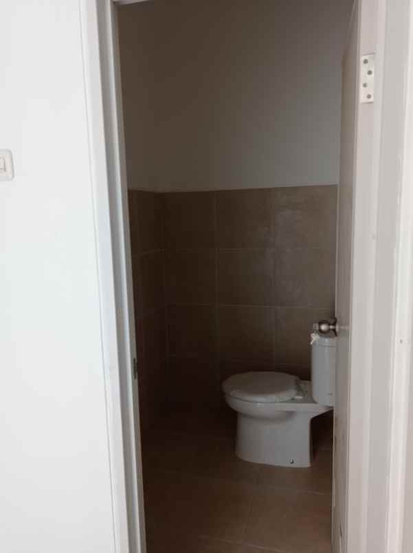 rumah mewah satu lantai di cluster mangunharjo smg