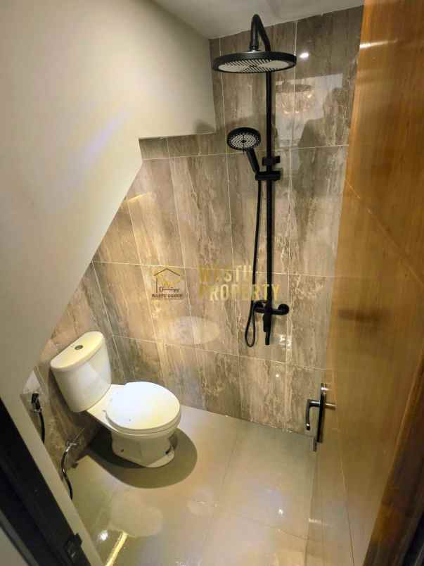 rumah mewah siap huni di maguwoharjo sleman