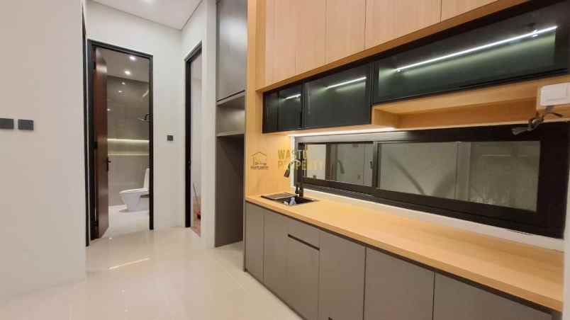 rumah modern 13 menit dari kampus uii jakal