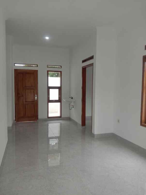 rumah modern 3 kamar tidur di pakuhaji bandung barat