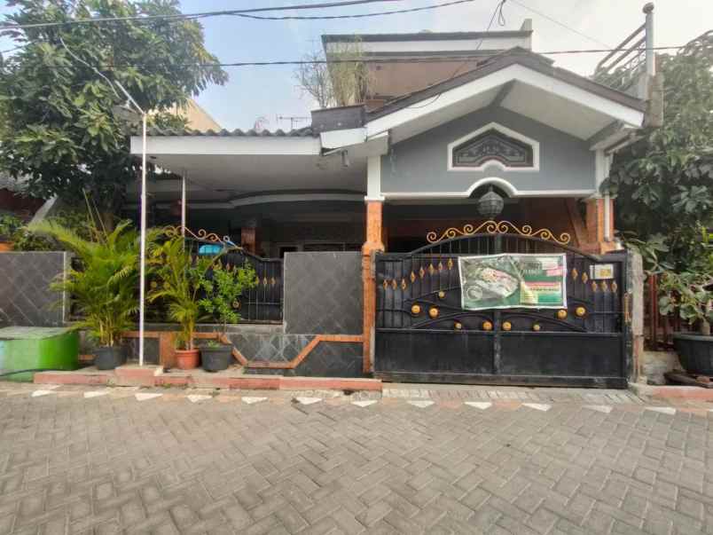 rumah mulyosari utara strategis
