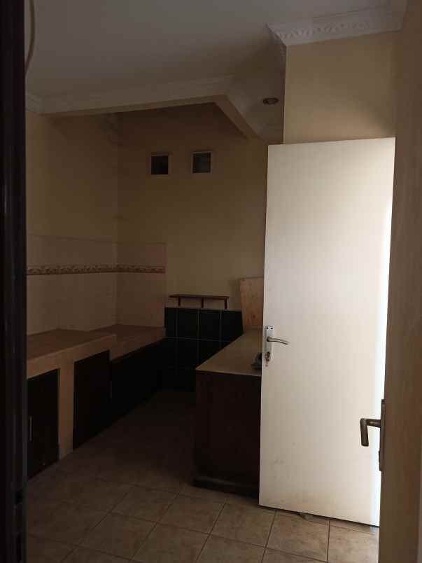 rumah murah strategis dalam komplek elite