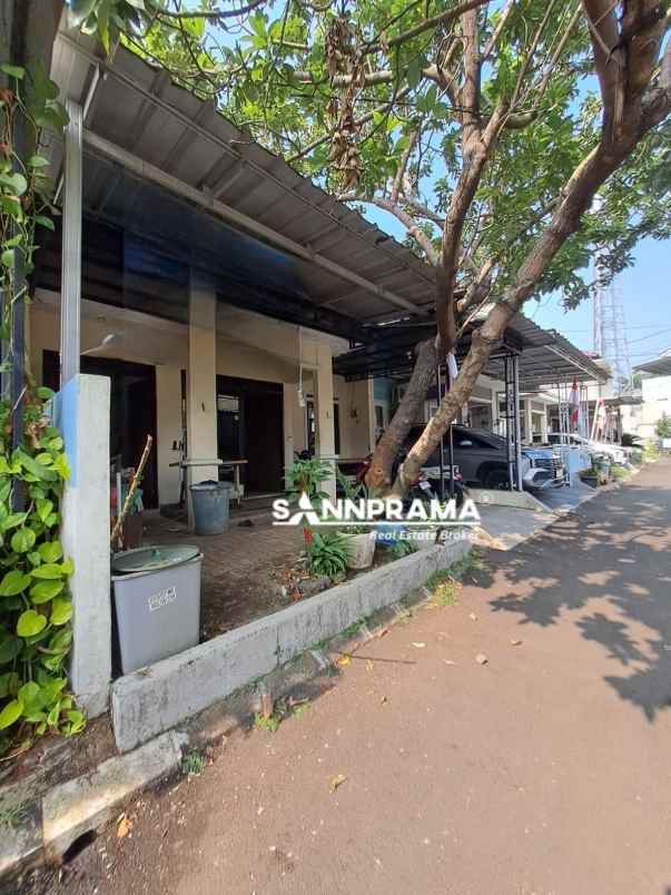 rumah murah strategis dekat kampus ui dan tol kukusan
