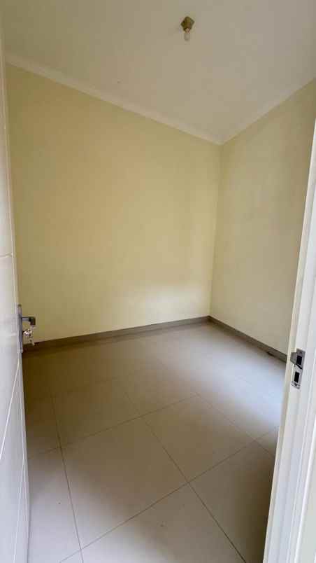 rumah ready stock 2 lantai lokasi di pandanwangi