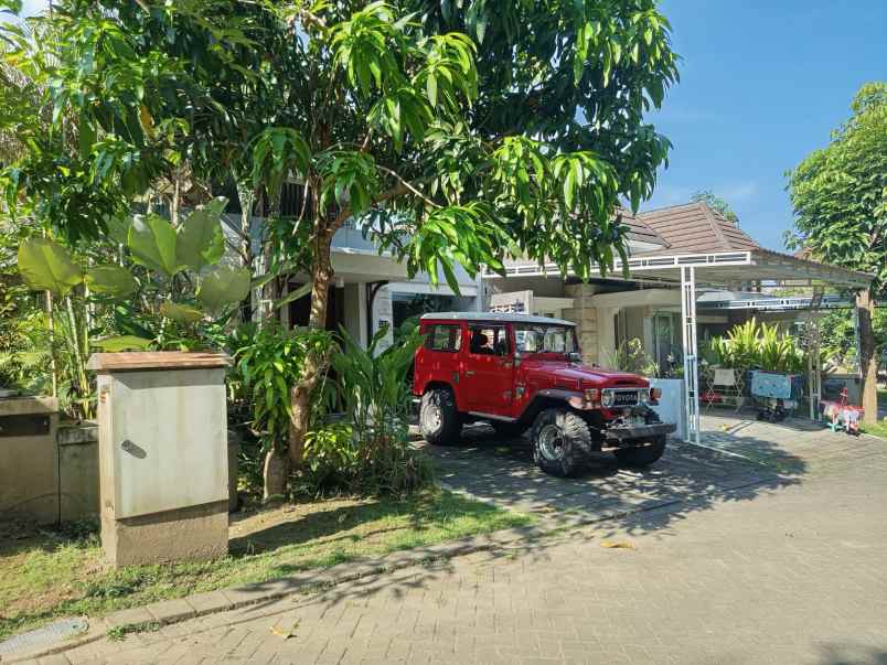 rumah rp1 5 m di kompleks elit ada waterpark