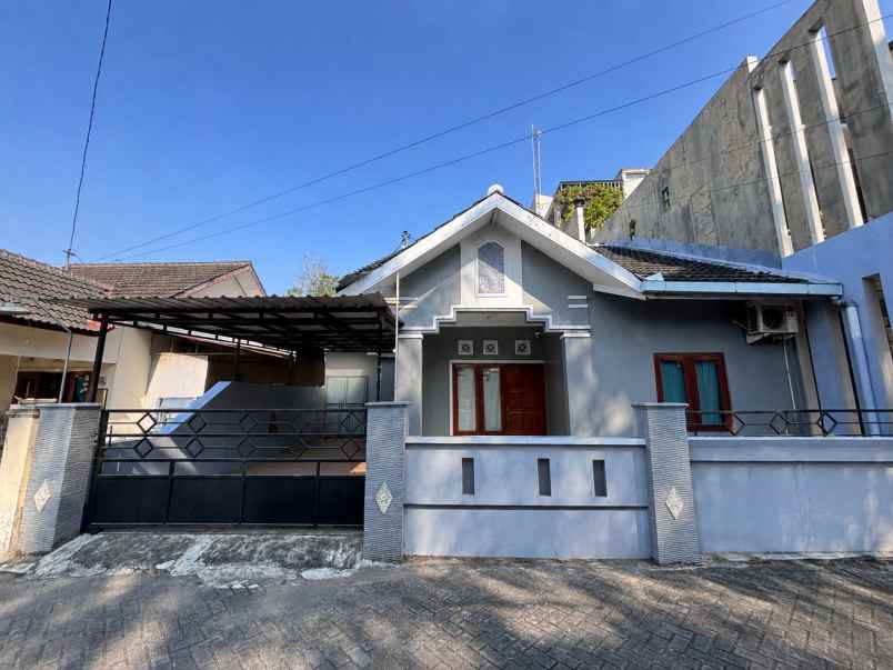 rumah rp1 6 m punya 9 kamar tidur