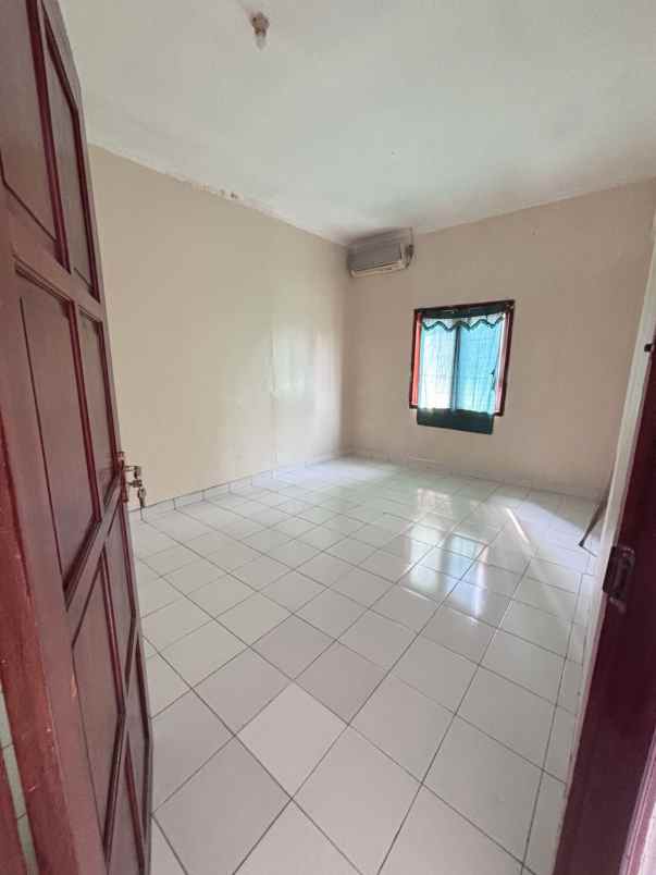 rumah rp1 6 m punya 9 kamar tidur
