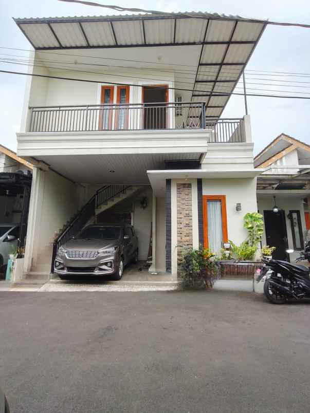 rumah second dalam cluster di ciracas jaktim