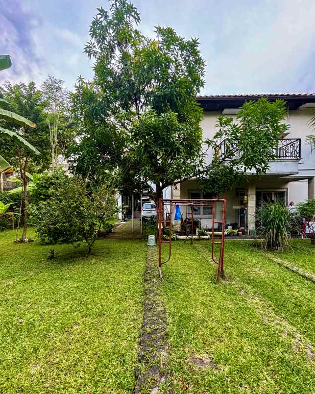 rumah second terawat siap huni di nusaloka bsd