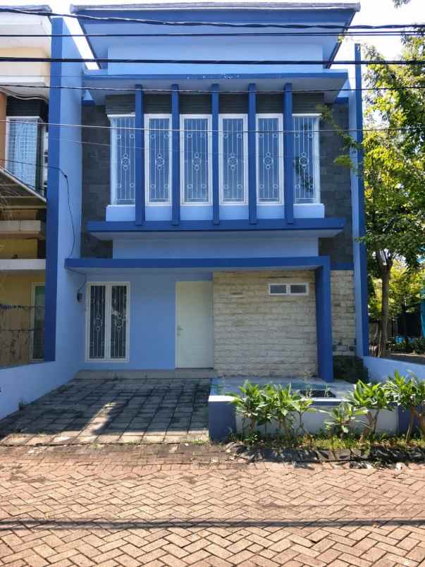 rumah semanggi mangrove hadap selatan