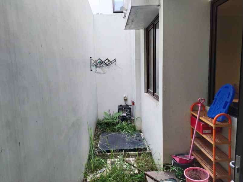 rumah siap huni cluster burgundy summarecon bekasi