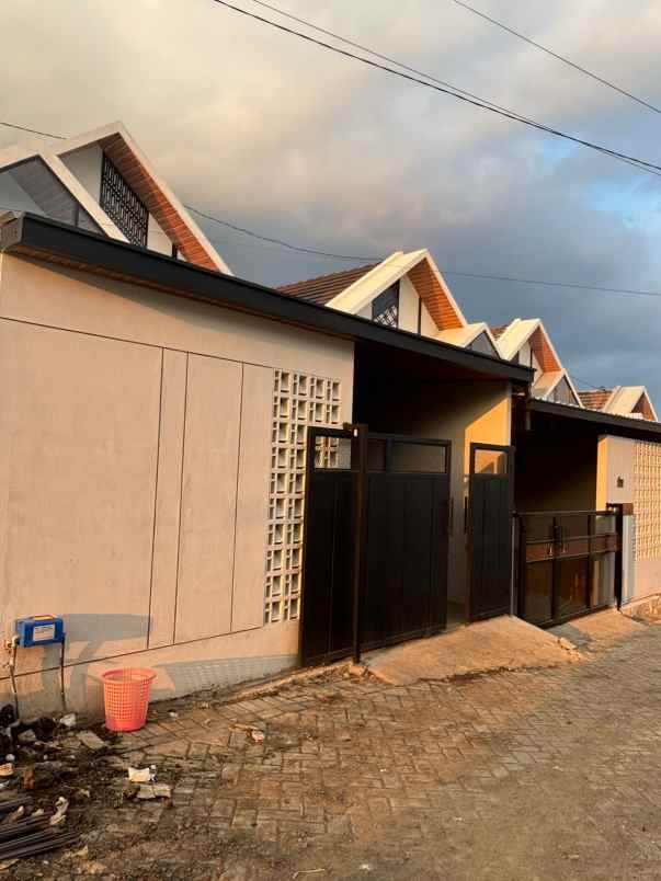 rumah siap huni di tasikmadu malang