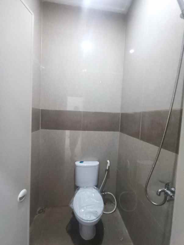 rumah siap huni posisi hook di villa dago pamulang