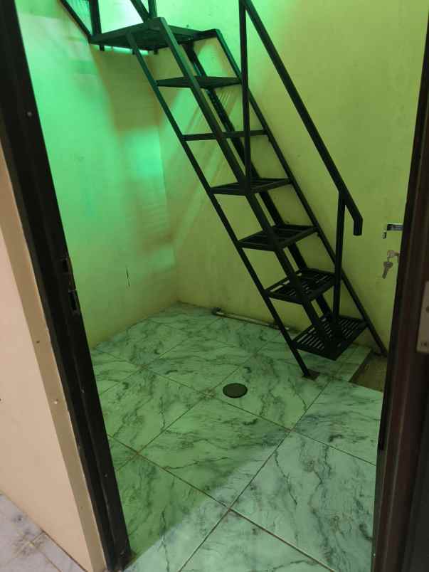 rumah sudah renovasi total didaerah cipondoh tangerang