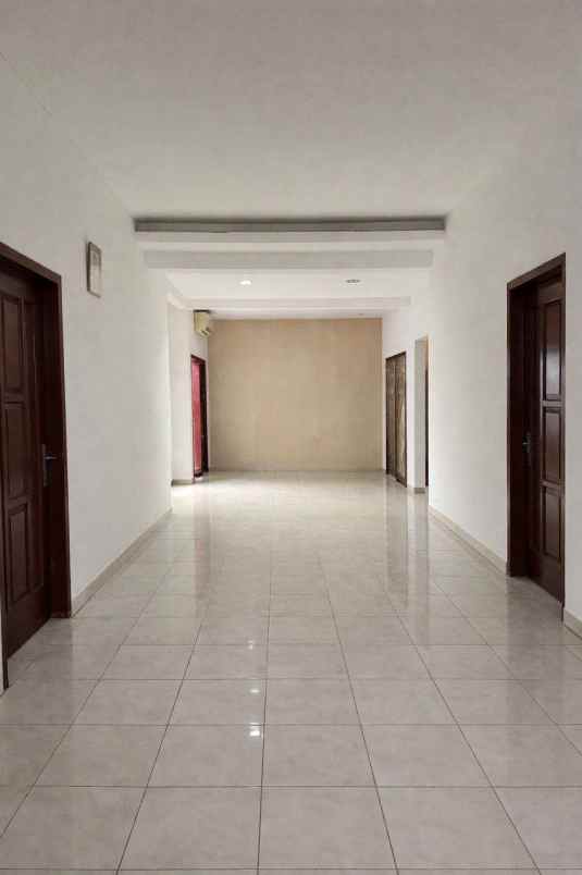 rumah sutorejo timur hadap barat