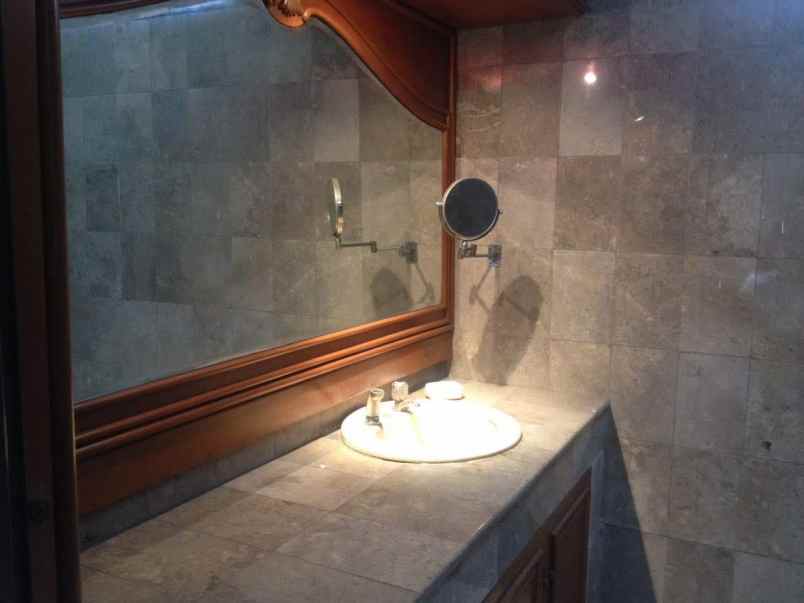 rumah tingkat mewah siap huni