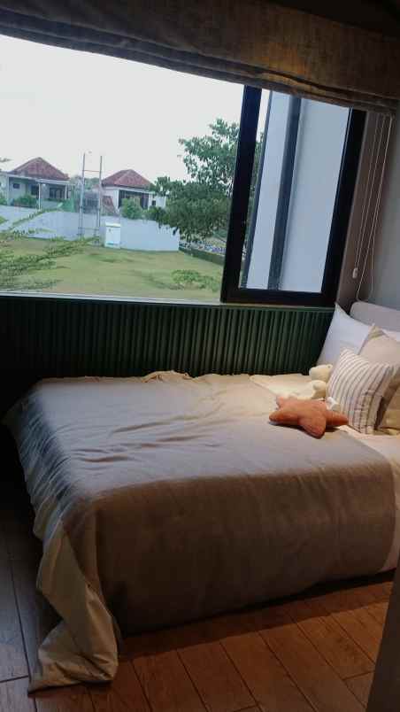 rumah uptown estate lippo cikarang